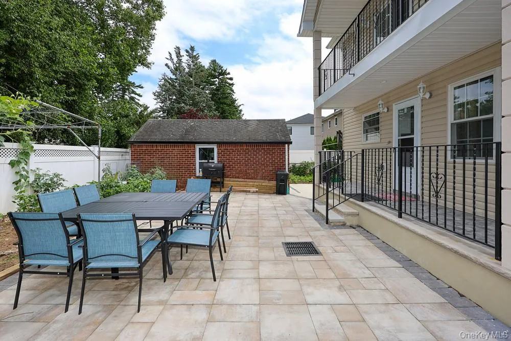 42 Celler Avenue New Hyde Park, NY 11540