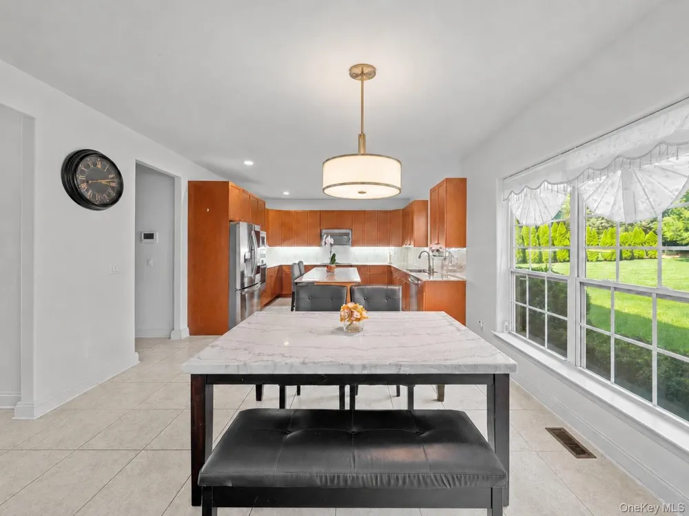29 Hamlet Woods Drive Saint James, NY 11780