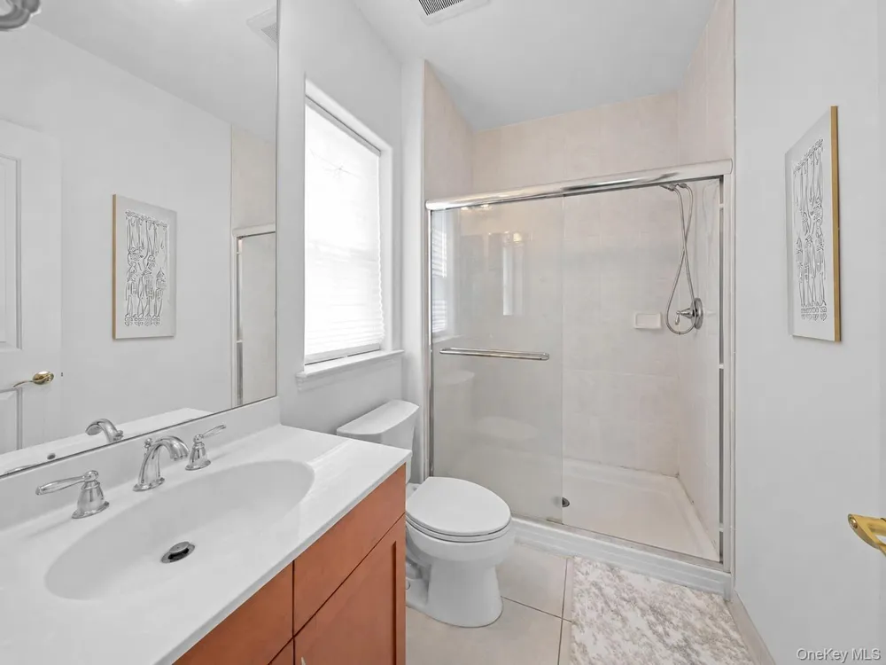29 Hamlet Woods Drive Saint James, NY 11780