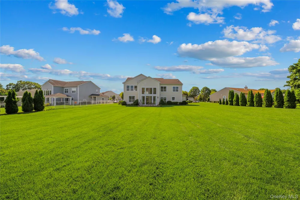 29 Hamlet Woods Drive Saint James, NY 11780