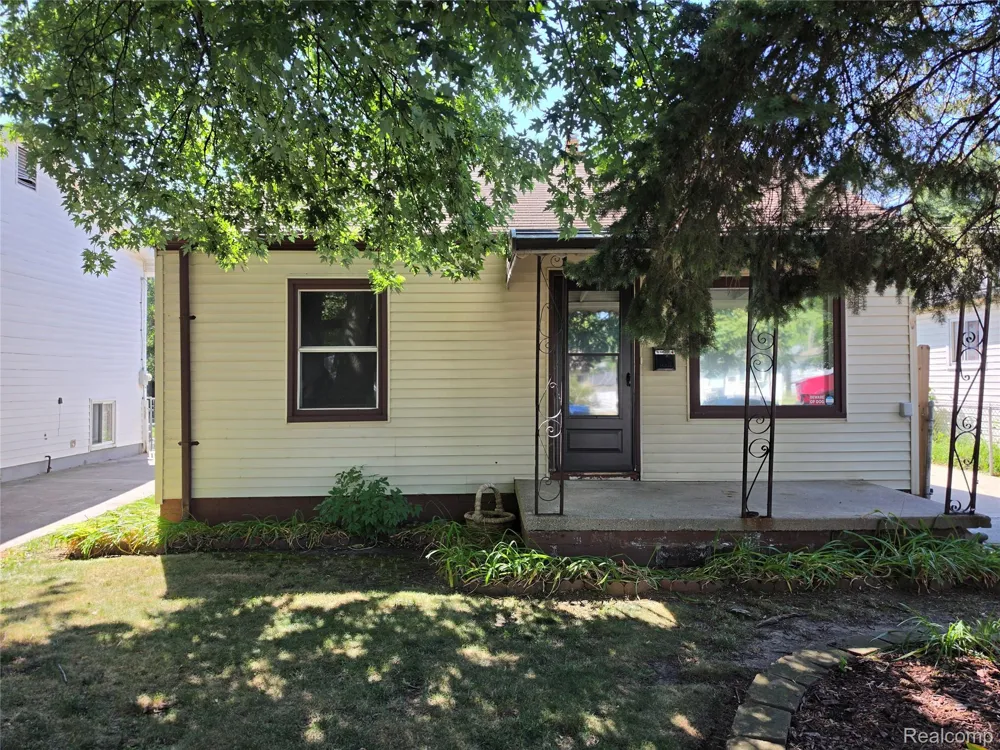 4930 Campbell Street Dearborn Heights City, MI 48125