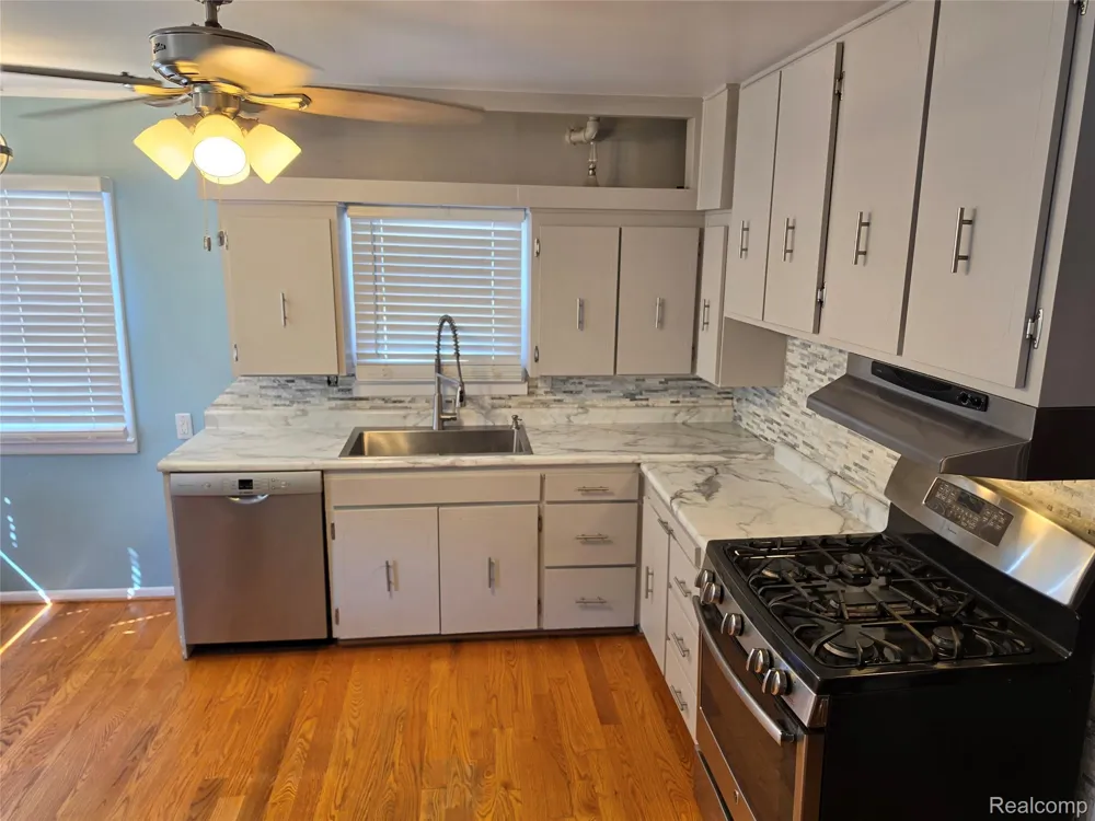 4930 Campbell Street Dearborn Heights City, MI 48125