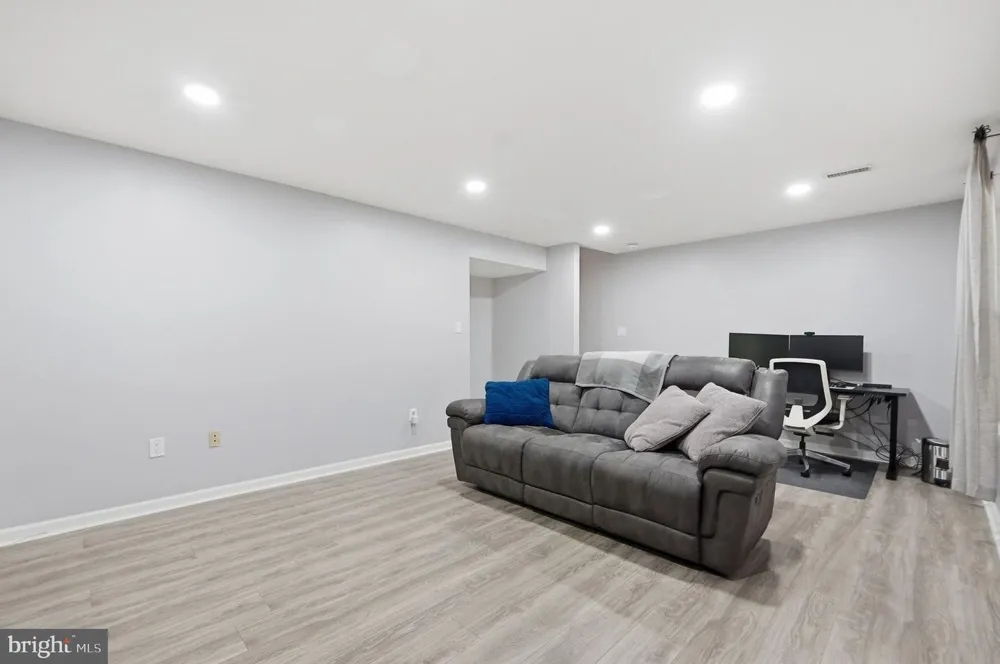 20827 BUTTERWOOD FALLS TERRACE Sterling, VA 20165