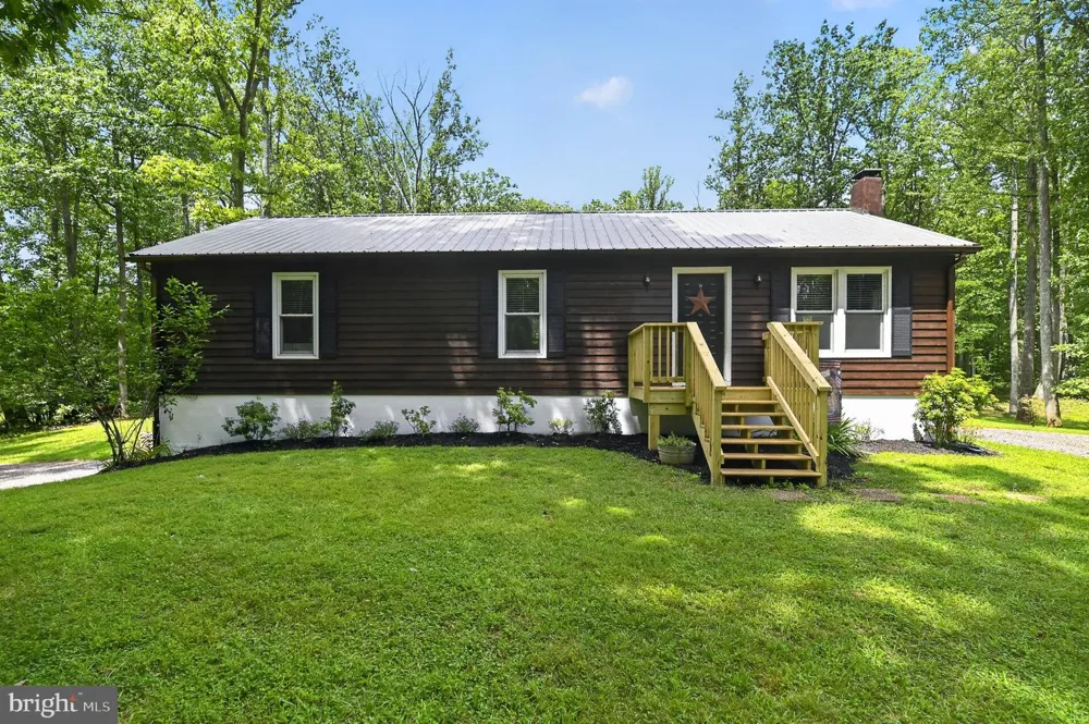 4055 NOVUM ROAD Reva, VA 22735