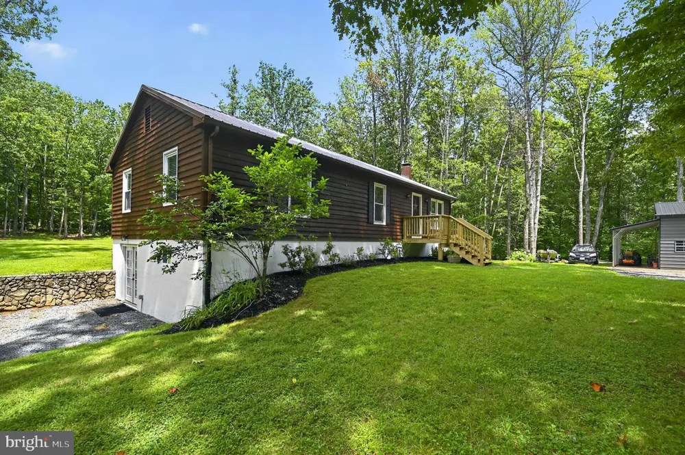 4055 NOVUM ROAD Reva, VA 22735