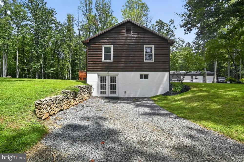 4055 NOVUM ROAD Reva, VA 22735