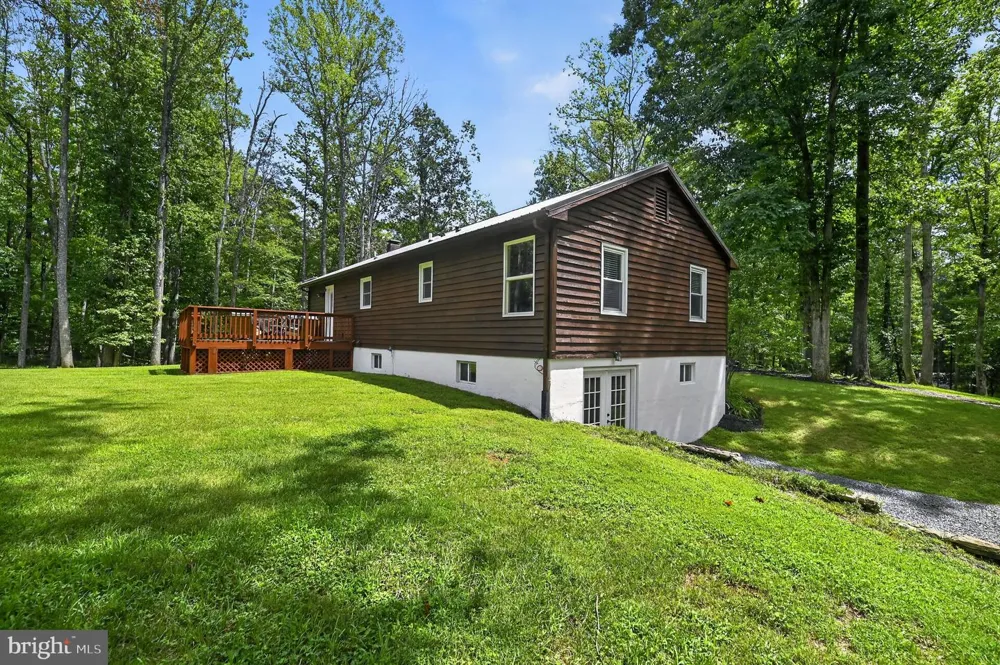 4055 NOVUM ROAD Reva, VA 22735