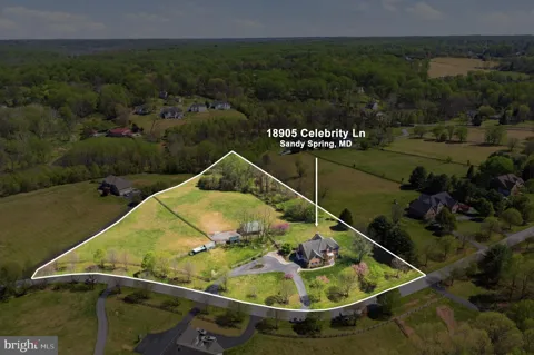18905 CELEBRITY LANE