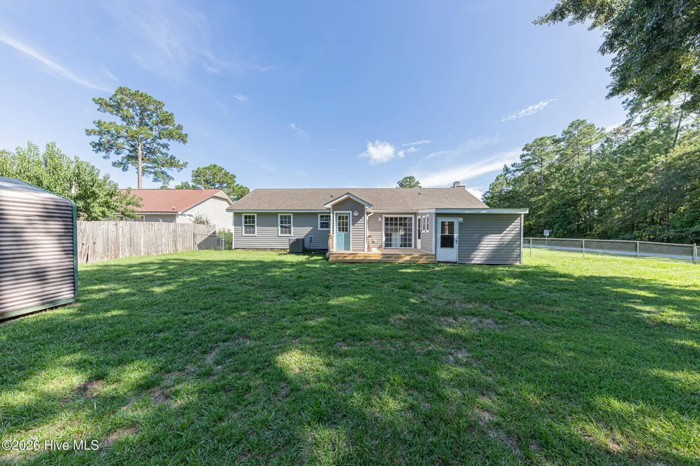 2601 Idlebrook Circle Midway Park, NC 28544