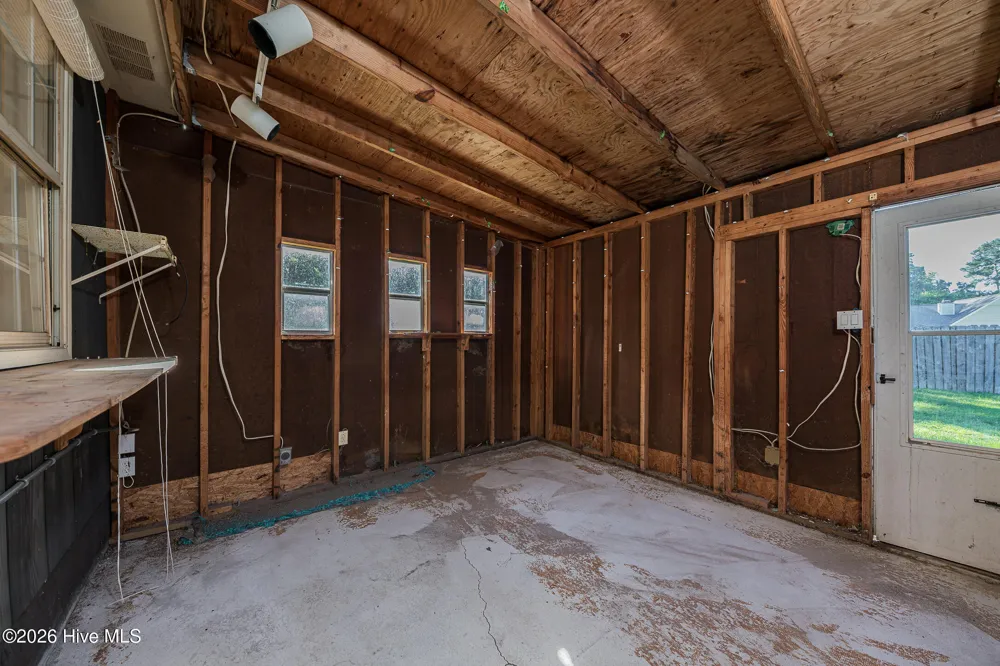 2601 Idlebrook Circle Midway Park, NC 28544