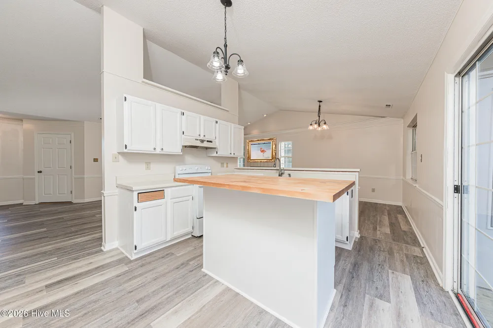 2601 Idlebrook Circle Midway Park, NC 28544