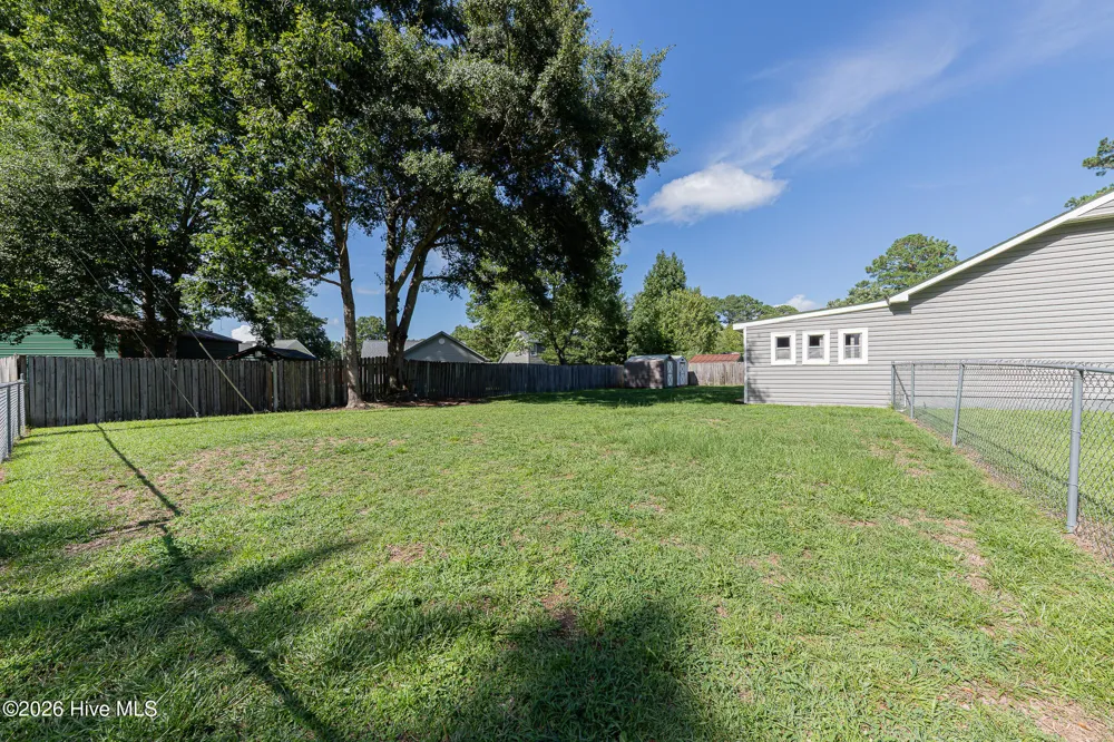 2601 Idlebrook Circle Midway Park, NC 28544