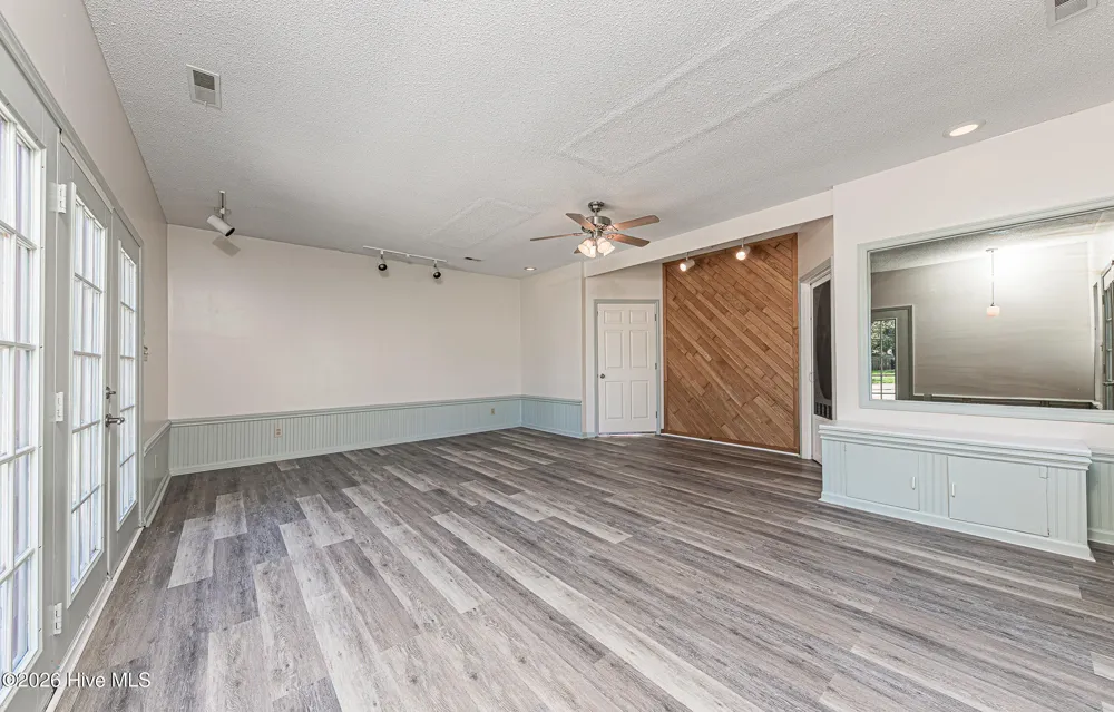 2601 Idlebrook Circle Midway Park, NC 28544