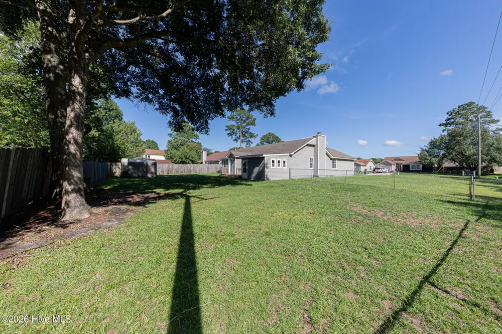 2601 Idlebrook Circle Midway Park, NC 28544