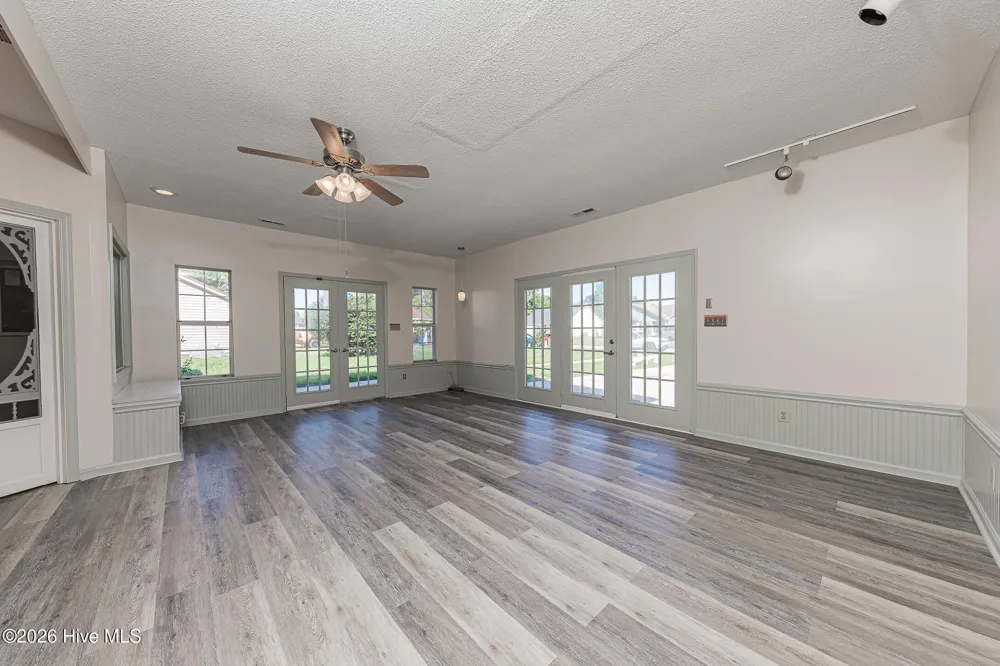 2601 Idlebrook Circle Midway Park, NC 28544