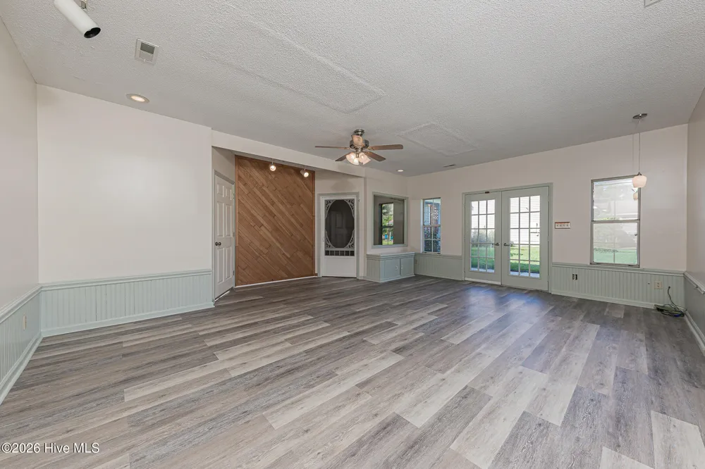 2601 Idlebrook Circle Midway Park, NC 28544