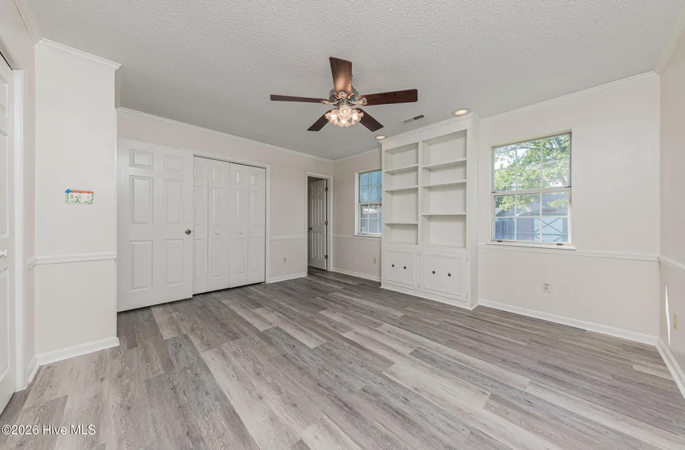 2601 Idlebrook Circle Midway Park, NC 28544