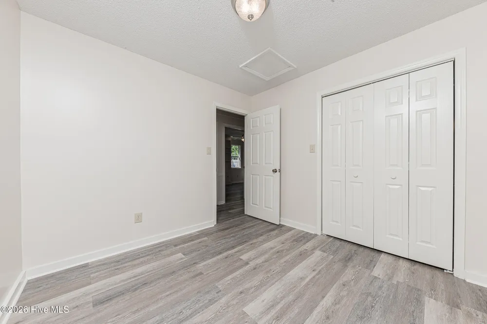 2601 Idlebrook Circle Midway Park, NC 28544