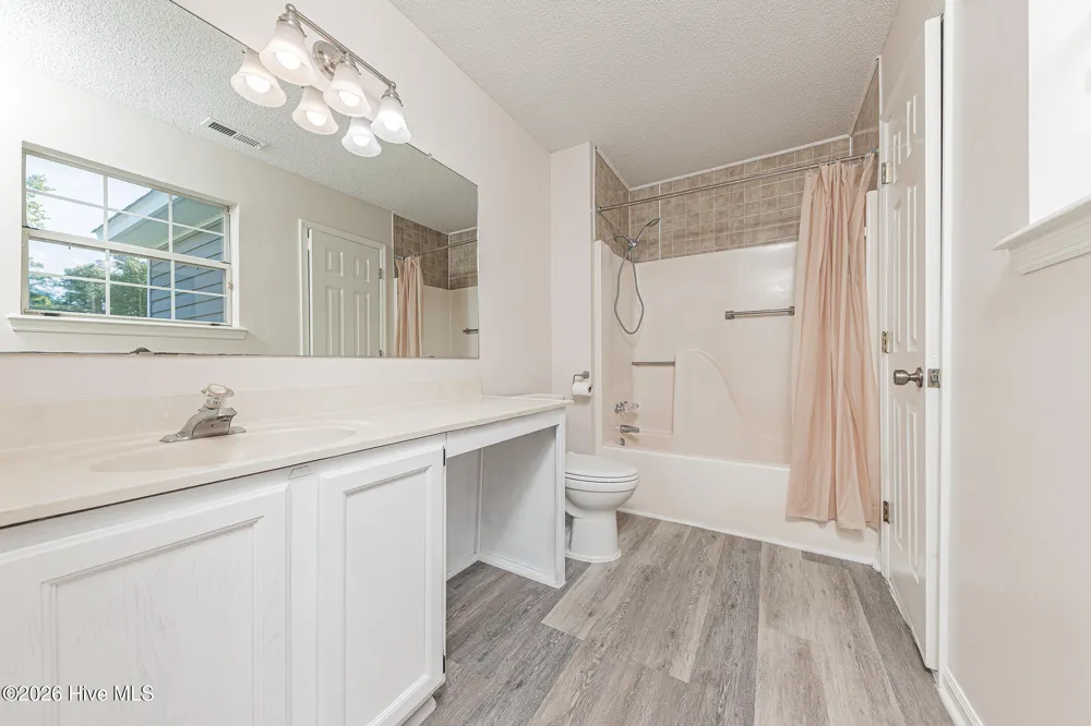 2601 Idlebrook Circle Midway Park, NC 28544