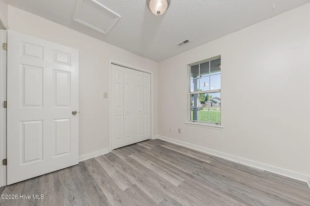 2601 Idlebrook Circle Midway Park, NC 28544