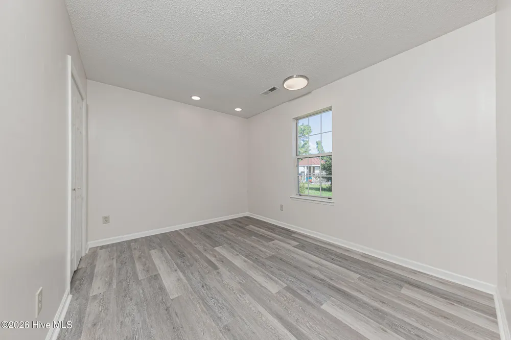 2601 Idlebrook Circle Midway Park, NC 28544
