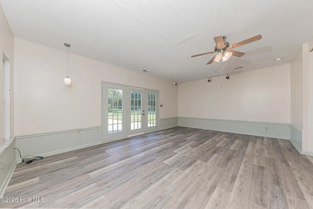 2601 Idlebrook Circle Midway Park, NC 28544