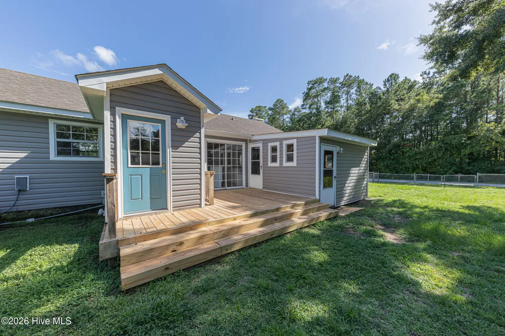 2601 Idlebrook Circle Midway Park, NC 28544