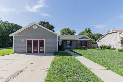 2601 Idlebrook Circle