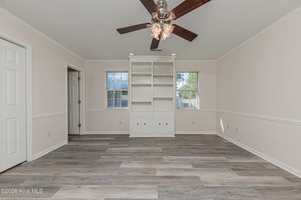 2601 Idlebrook Circle Midway Park, NC 28544