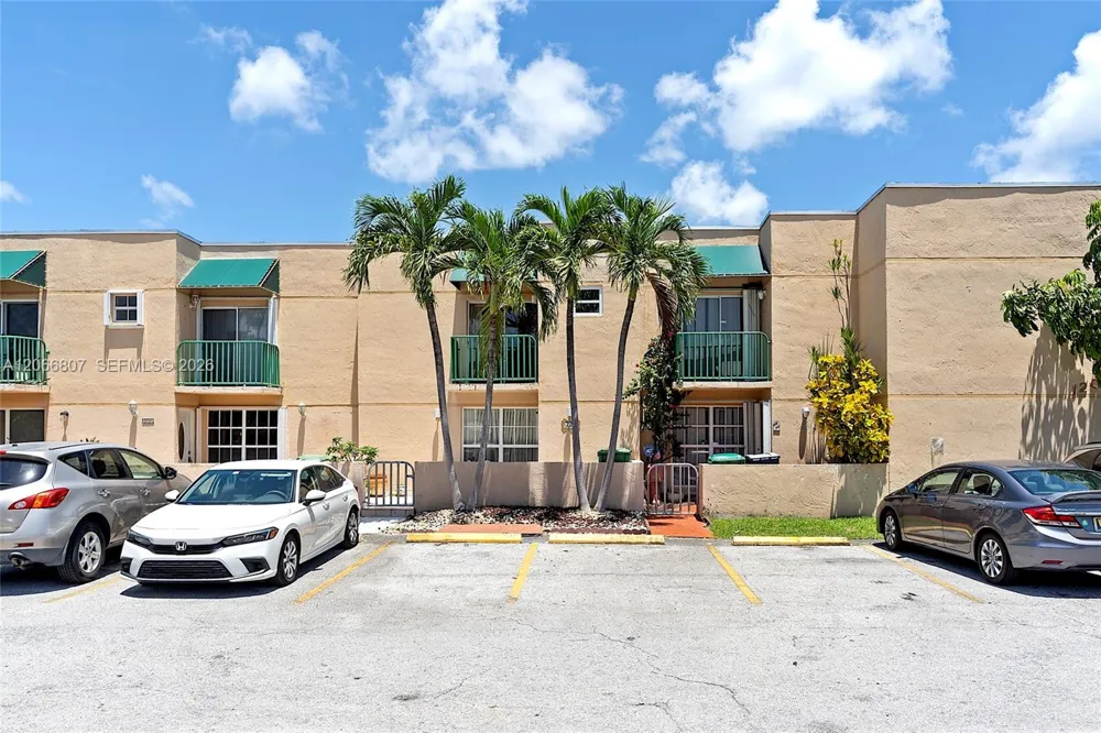 12055 SW 19th Ln #227 Miami, FL 33175