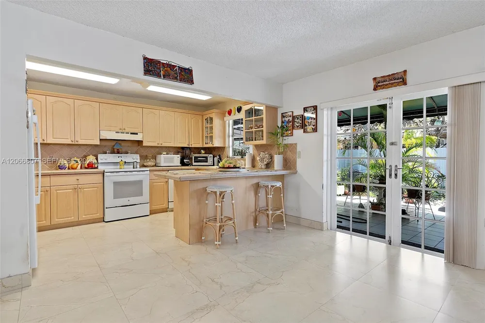 12055 SW 19th Ln #227 Miami, FL 33175