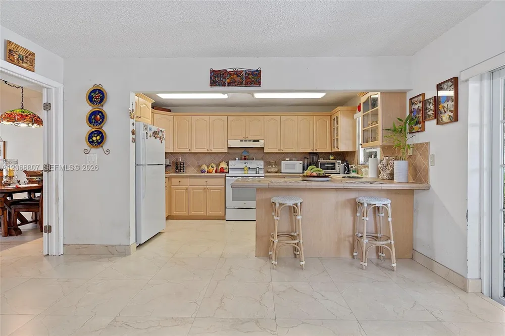 12055 SW 19th Ln #227 Miami, FL 33175