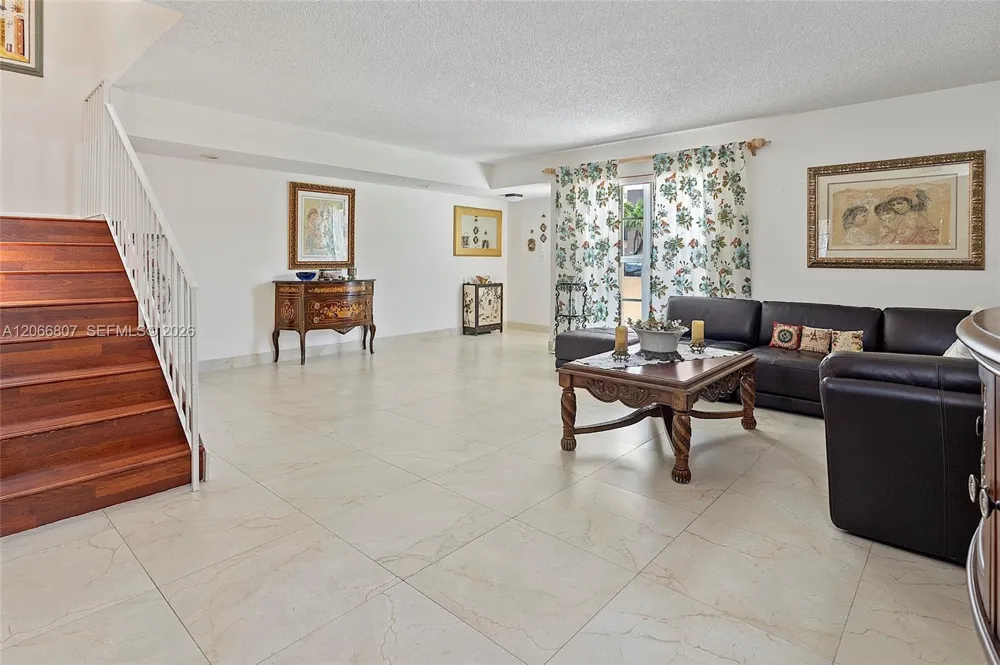 12055 SW 19th Ln #227 Miami, FL 33175
