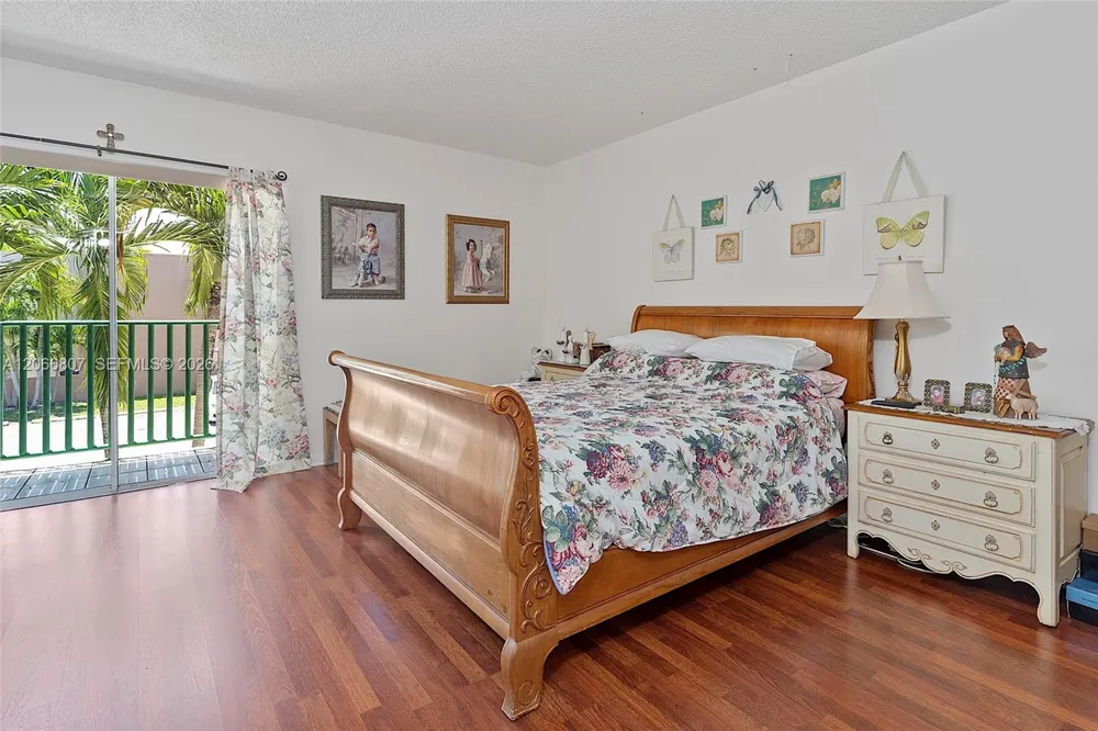 12055 SW 19th Ln #227 Miami, FL 33175