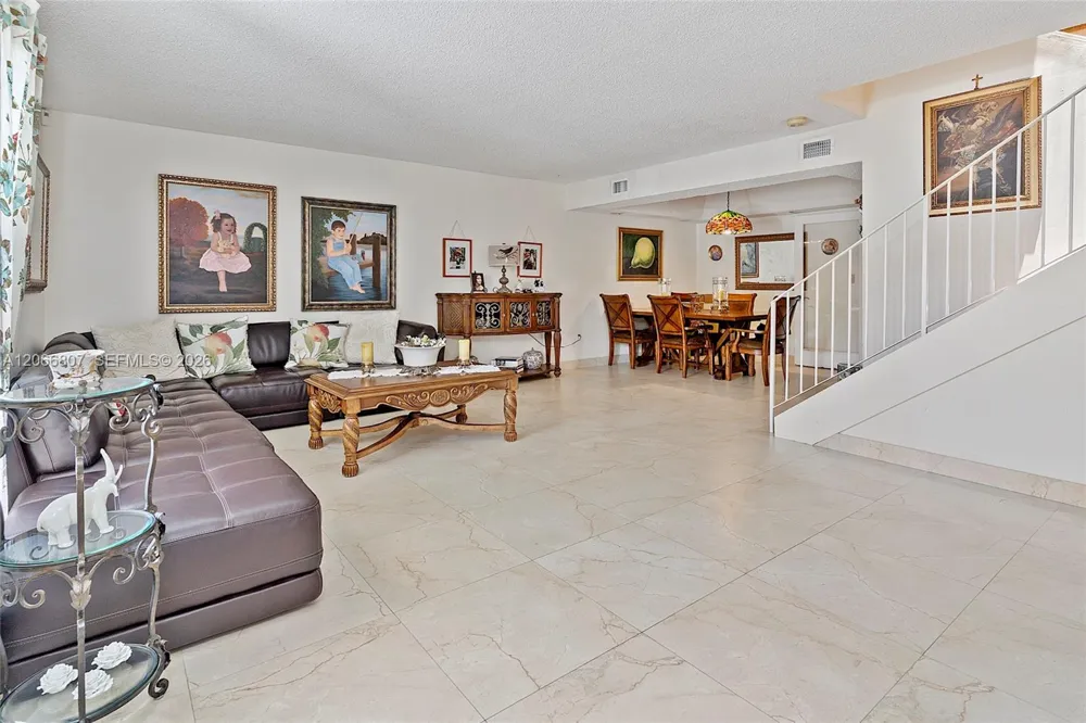 12055 SW 19th Ln #227 Miami, FL 33175