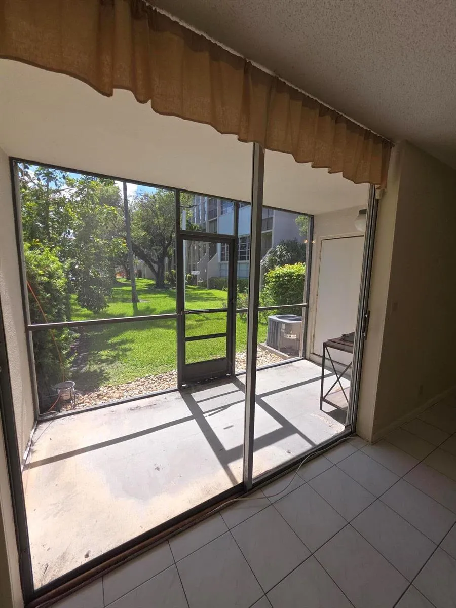 1001 THREE ISLANDS BOULEVARD #36 Hallandale Beach, FL 33009