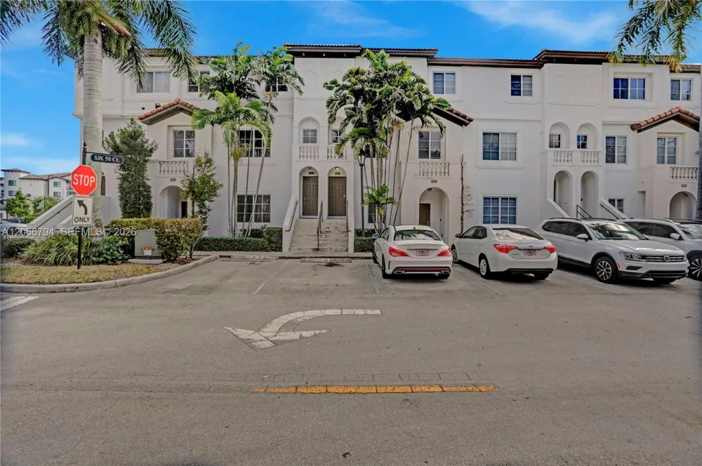 12600 SW 50th Ct #425 Miramar, FL 33027