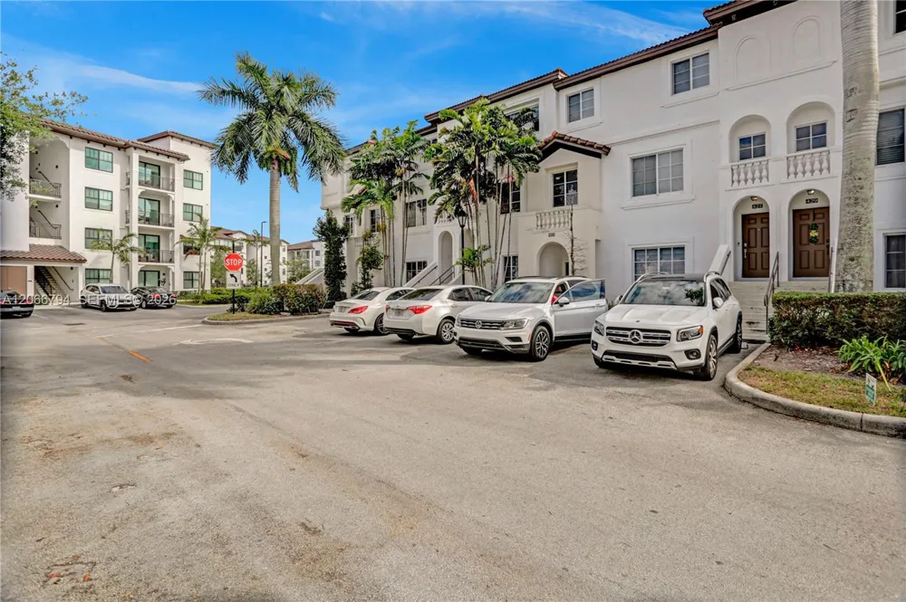 12600 SW 50th Ct #425 Miramar, FL 33027