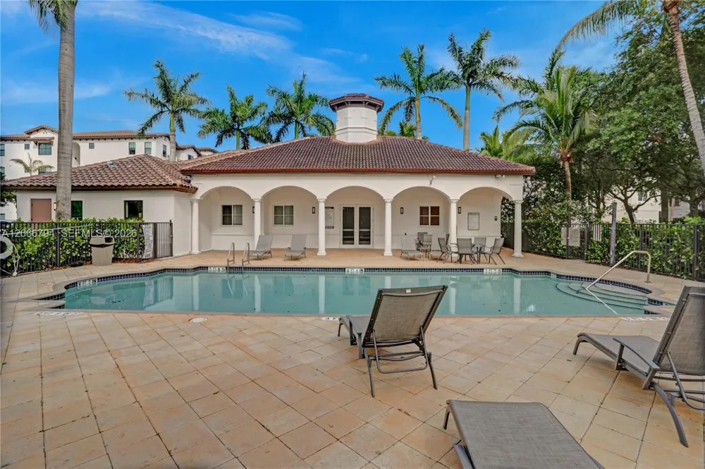 12600 SW 50th Ct #425 Miramar, FL 33027