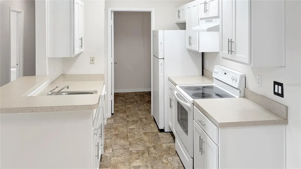2516 GRASSY POINT DRIVE #306 Lake Mary, FL 32746
