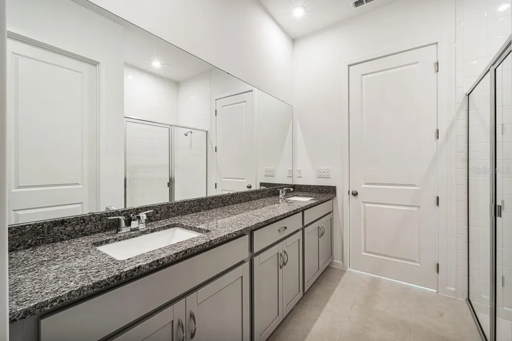 1833 HEADLAND LOOP Kissimmee, FL 34747