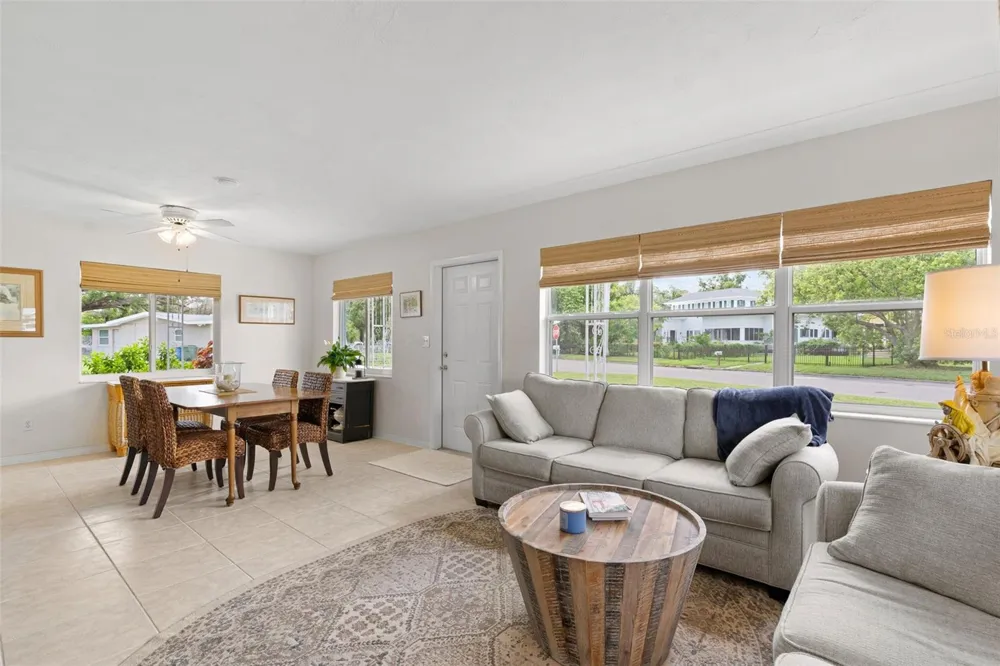 2237 2ND AVENUE E Bradenton, FL 34208