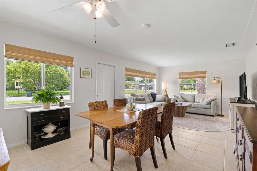 2237 2ND AVENUE E Bradenton, FL 34208