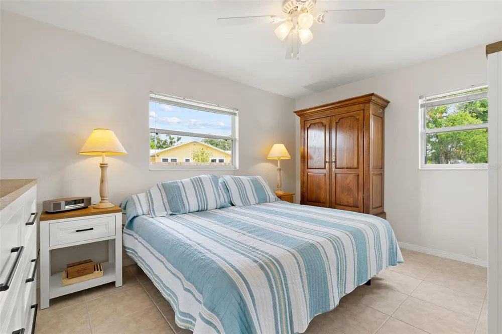 2237 2ND AVENUE E Bradenton, FL 34208