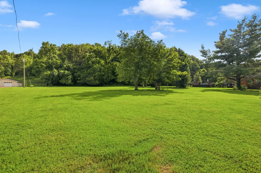 1866 Baker Rd Goodlettsville, TN 37072