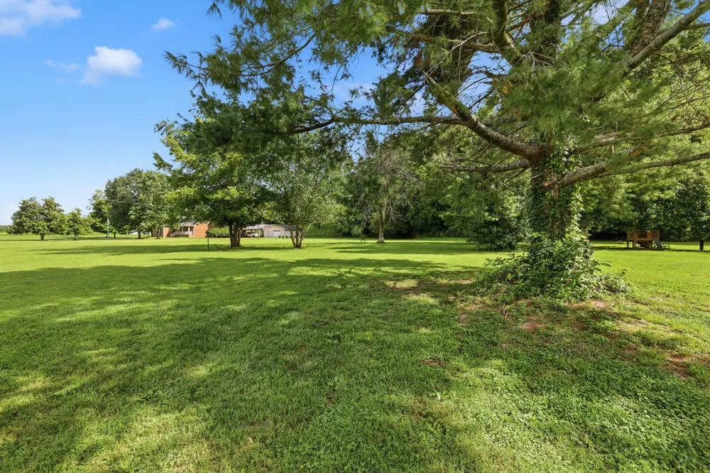 1866 Baker Rd Goodlettsville, TN 37072