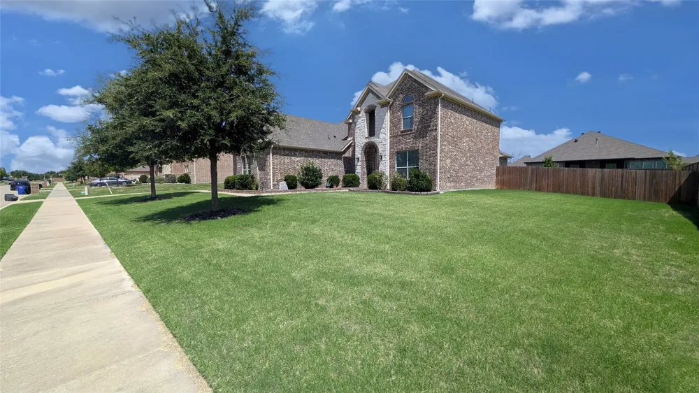 5205 Shelter Point Court Mansfield, TX 76063
