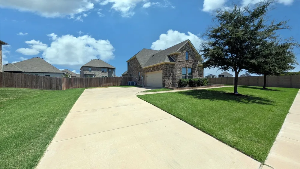 5205 Shelter Point Court Mansfield, TX 76063