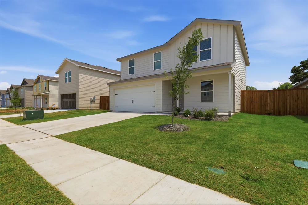 832 Eagles Nest Drive Cleburne, TX 76031