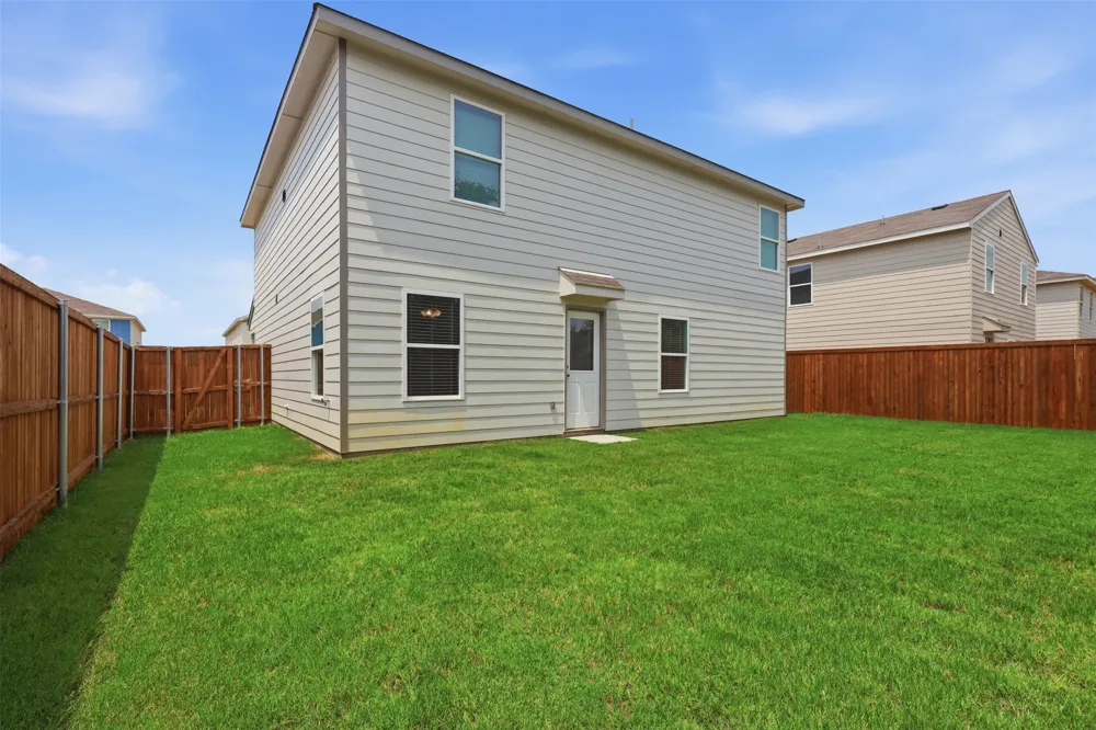 832 Eagles Nest Drive Cleburne, TX 76031